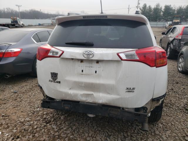 Photo 8 VIN: JTMRFREV1DD040830 - TOYOTA RAV4 XLE 