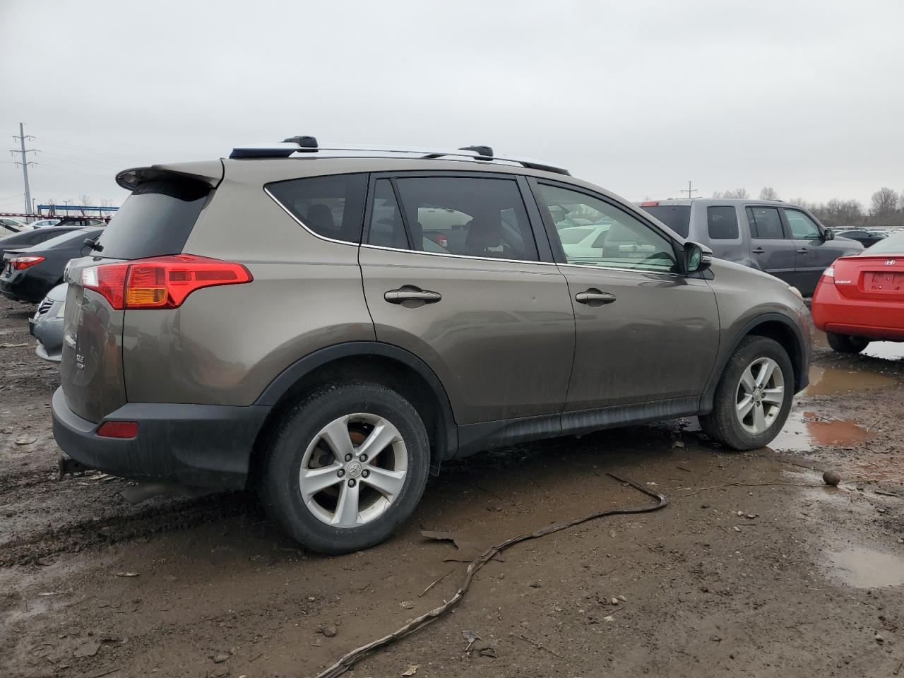 Photo 2 VIN: JTMRFREV1ED084716 - TOYOTA RAV 4 