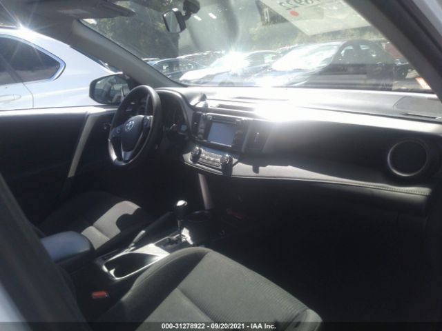 Photo 4 VIN: JTMRFREV1FD126335 - TOYOTA RAV4 