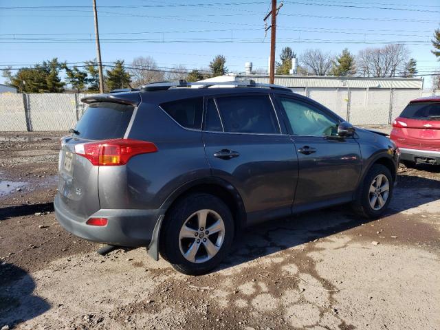 Photo 2 VIN: JTMRFREV1FJ047037 - TOYOTA RAV4 XLE 