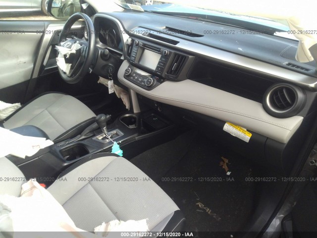 Photo 4 VIN: JTMRFREV1GJ084168 - TOYOTA RAV4 