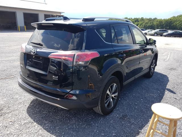 Photo 3 VIN: JTMRFREV1HD205202 - TOYOTA RAV4 XLE 