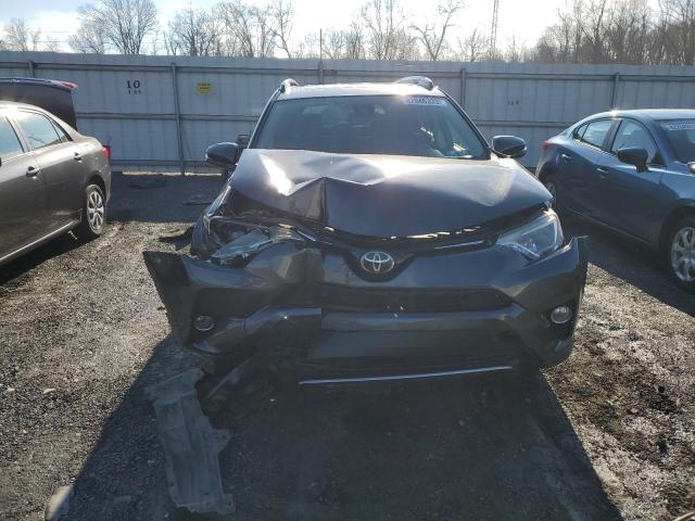 Photo 4 VIN: JTMRFREV1HJ137842 - TOYOTA RAV4 