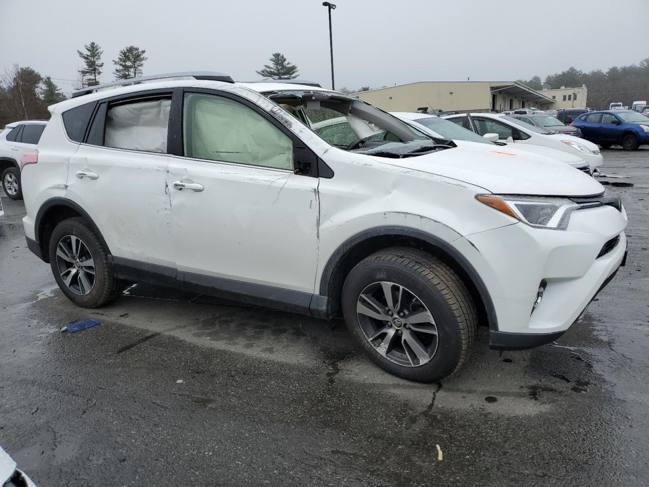 Photo 3 VIN: JTMRFREV1JJ178445 - TOYOTA RAV 4 