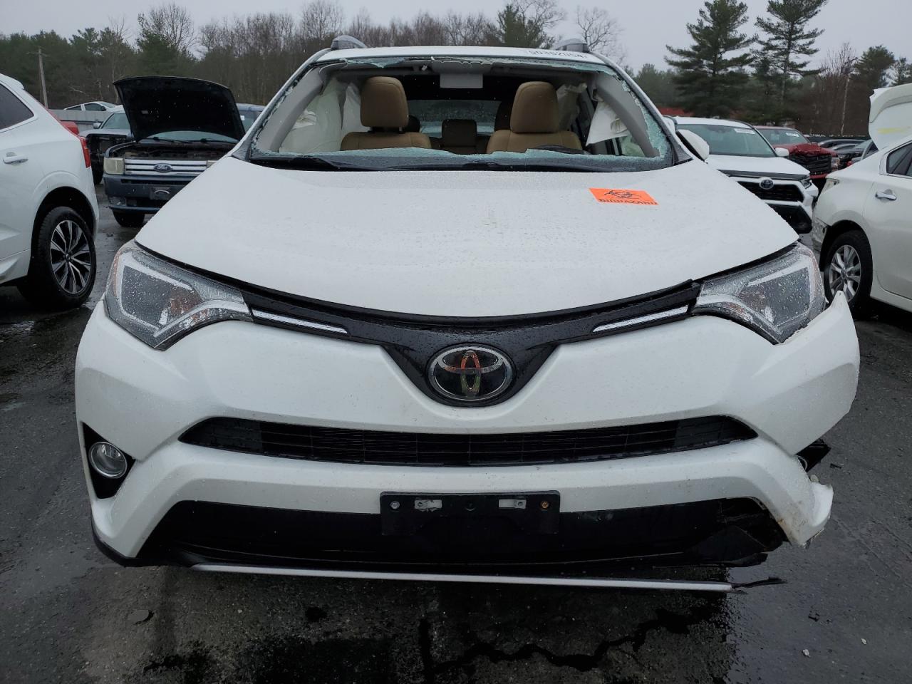 Photo 4 VIN: JTMRFREV1JJ178445 - TOYOTA RAV 4 