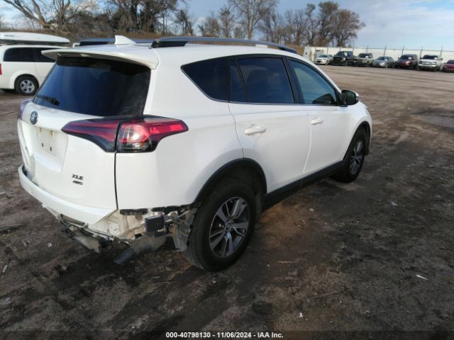 Photo 3 VIN: JTMRFREV1JJ206938 - TOYOTA RAV4 