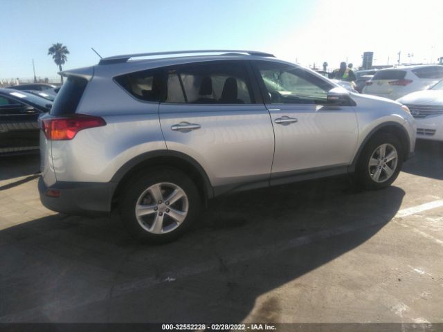 Photo 3 VIN: JTMRFREV2D5000878 - TOYOTA RAV4 