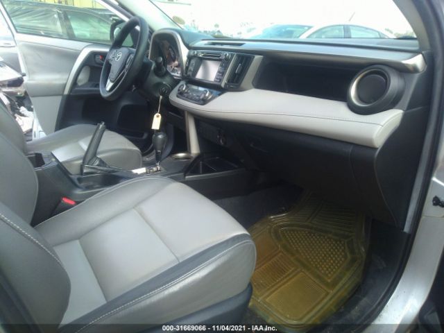 Photo 4 VIN: JTMRFREV2DD021459 - TOYOTA RAV4 