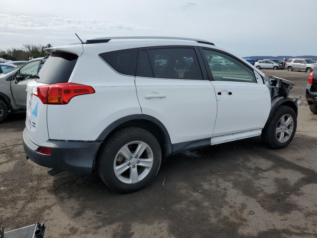 Photo 2 VIN: JTMRFREV2ED049506 - TOYOTA RAV 4 