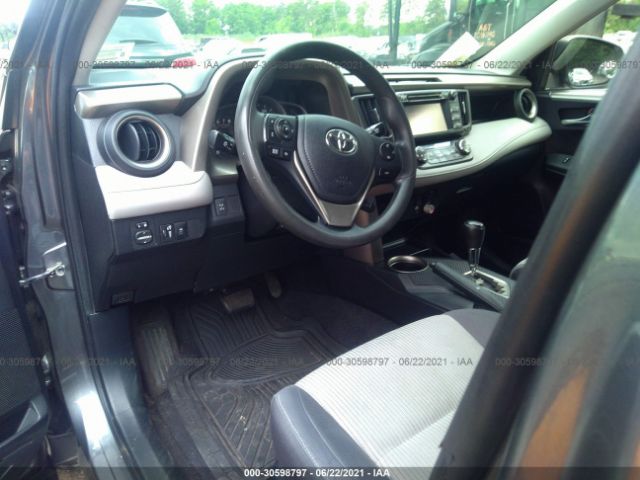 Photo 4 VIN: JTMRFREV2ED095613 - TOYOTA RAV4 