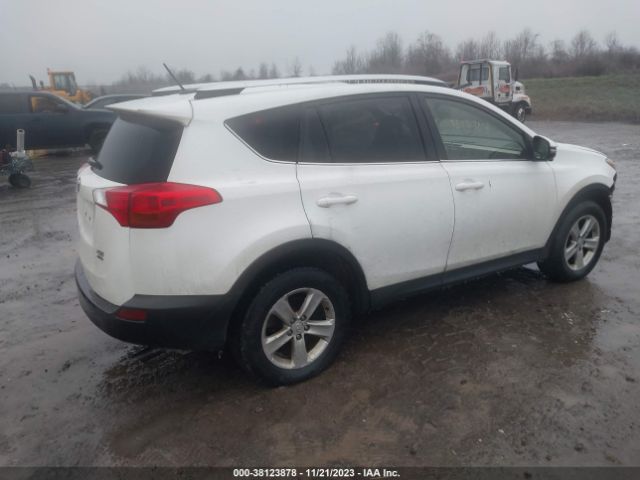 Photo 3 VIN: JTMRFREV2EJ010805 - TOYOTA RAV4 