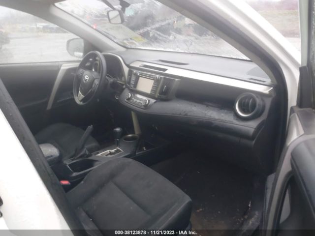 Photo 4 VIN: JTMRFREV2EJ010805 - TOYOTA RAV4 