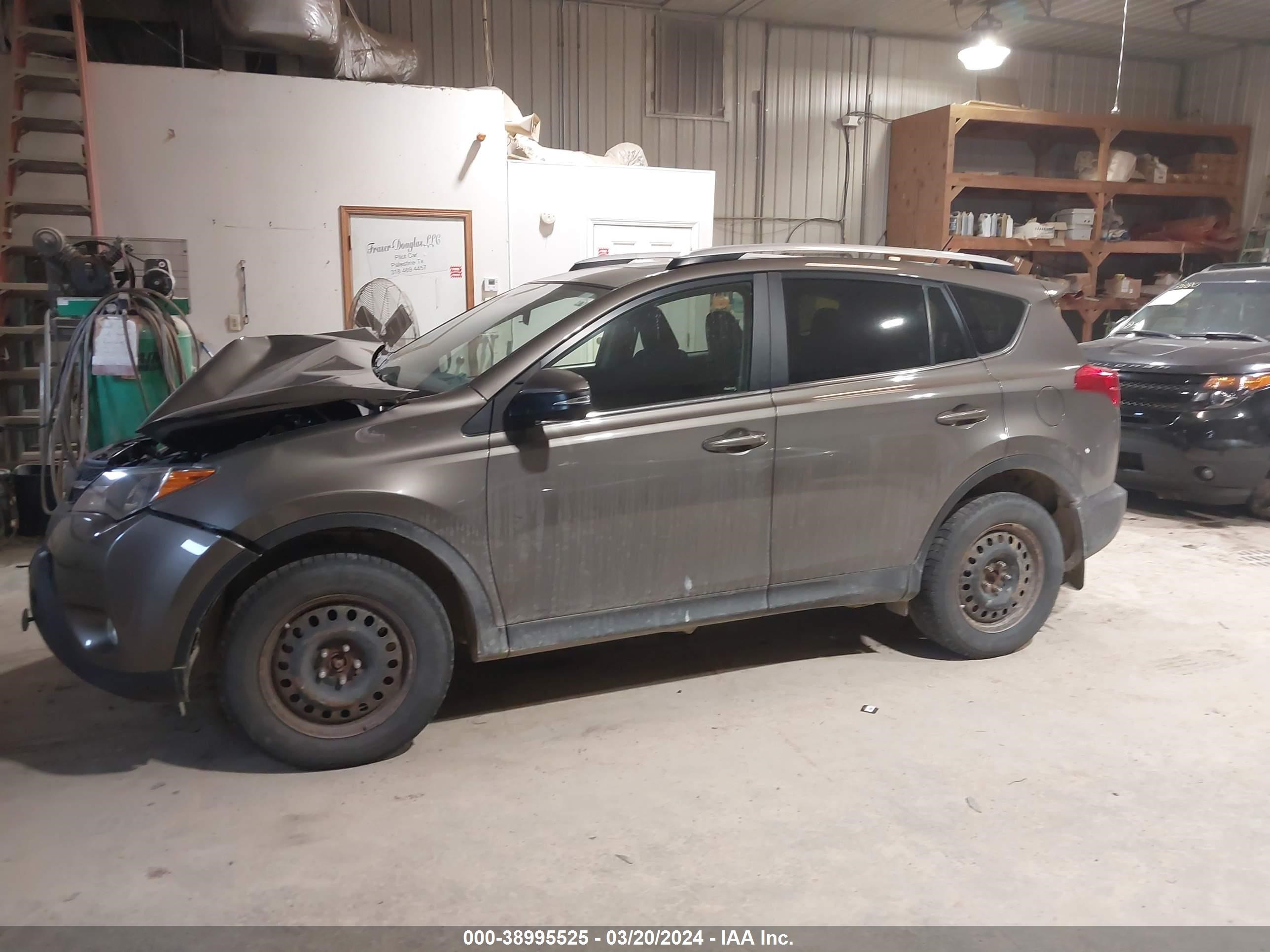 Photo 14 VIN: JTMRFREV2FD097282 - TOYOTA RAV 4 