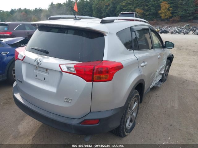 Photo 3 VIN: JTMRFREV2FD110032 - TOYOTA RAV4 