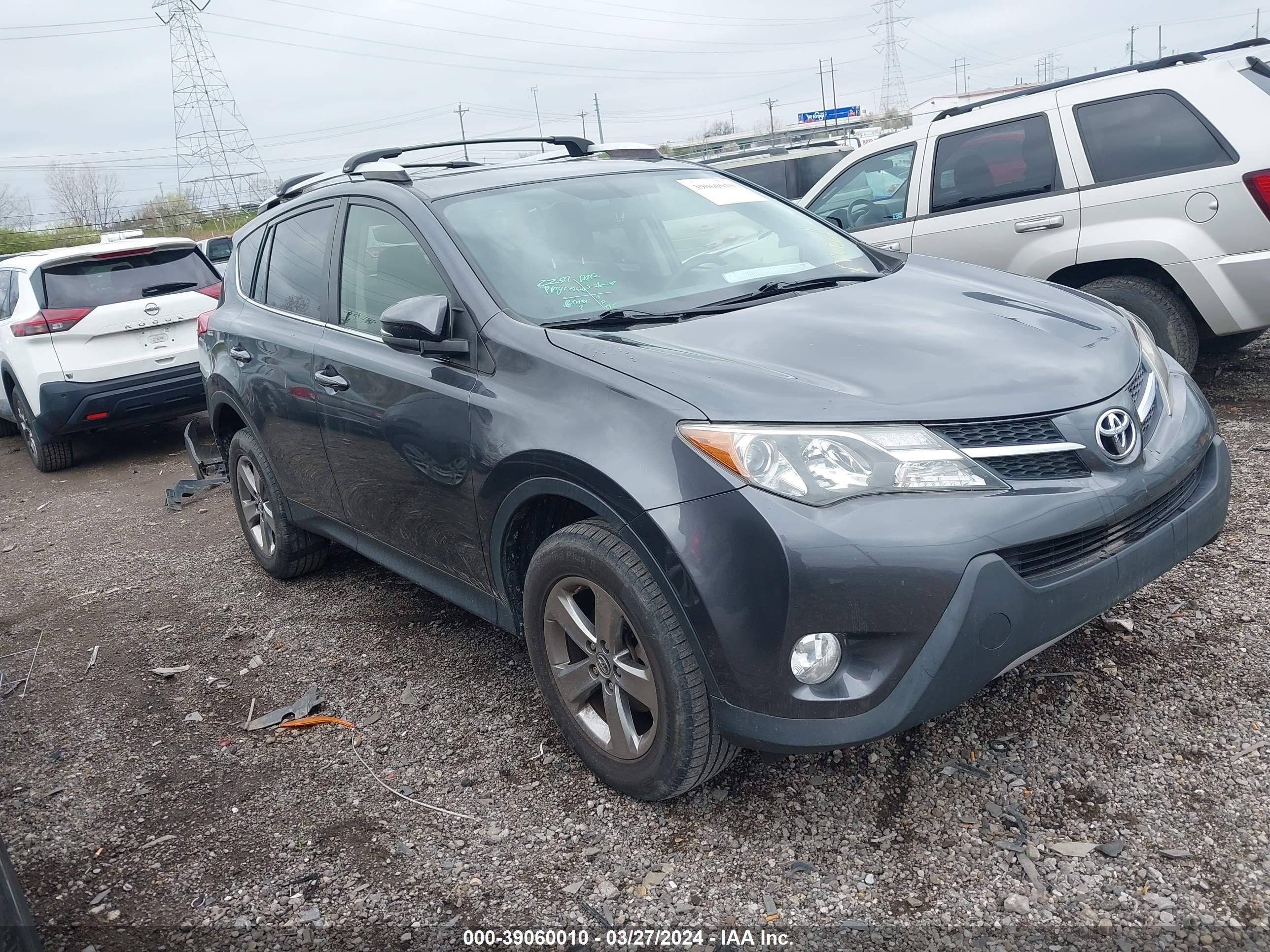 Photo 0 VIN: JTMRFREV2FD132760 - TOYOTA RAV 4 