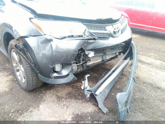 Photo 5 VIN: JTMRFREV2FD172482 - TOYOTA RAV4 