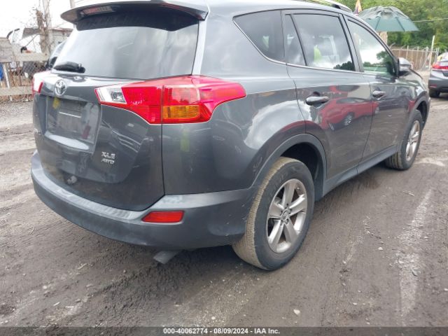 Photo 3 VIN: JTMRFREV2FJ049010 - TOYOTA RAV4 