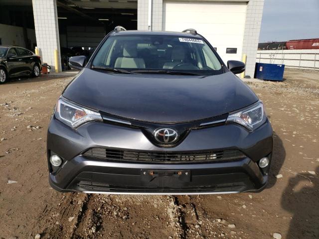 Photo 4 VIN: JTMRFREV2HD217729 - TOYOTA RAV4 