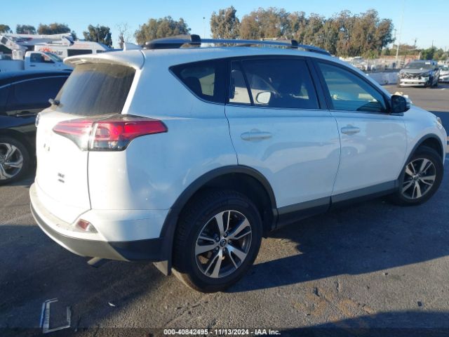 Photo 3 VIN: JTMRFREV2JJ246879 - TOYOTA RAV4 