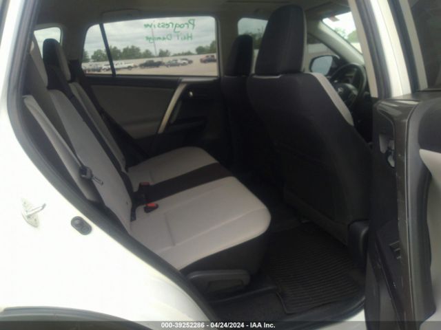 Photo 7 VIN: JTMRFREV2JJ736738 - TOYOTA RAV4 