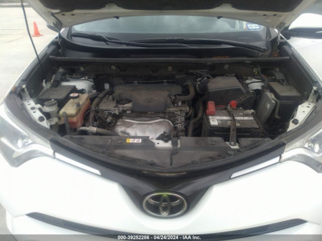 Photo 9 VIN: JTMRFREV2JJ736738 - TOYOTA RAV4 