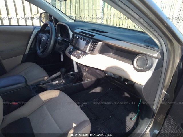 Photo 4 VIN: JTMRFREV3D5004695 - TOYOTA RAV4 