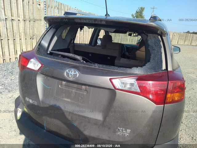 Photo 5 VIN: JTMRFREV3D5004695 - TOYOTA RAV4 