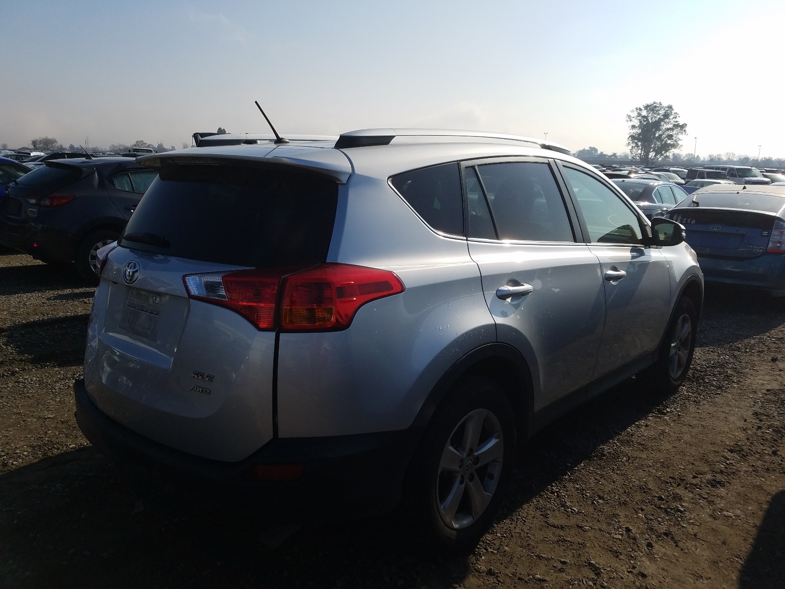 Photo 3 VIN: JTMRFREV3DD003018 - TOYOTA RAV4 XLE 