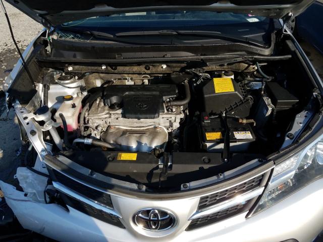 Photo 6 VIN: JTMRFREV3DD031160 - TOYOTA RAV4 XLE 