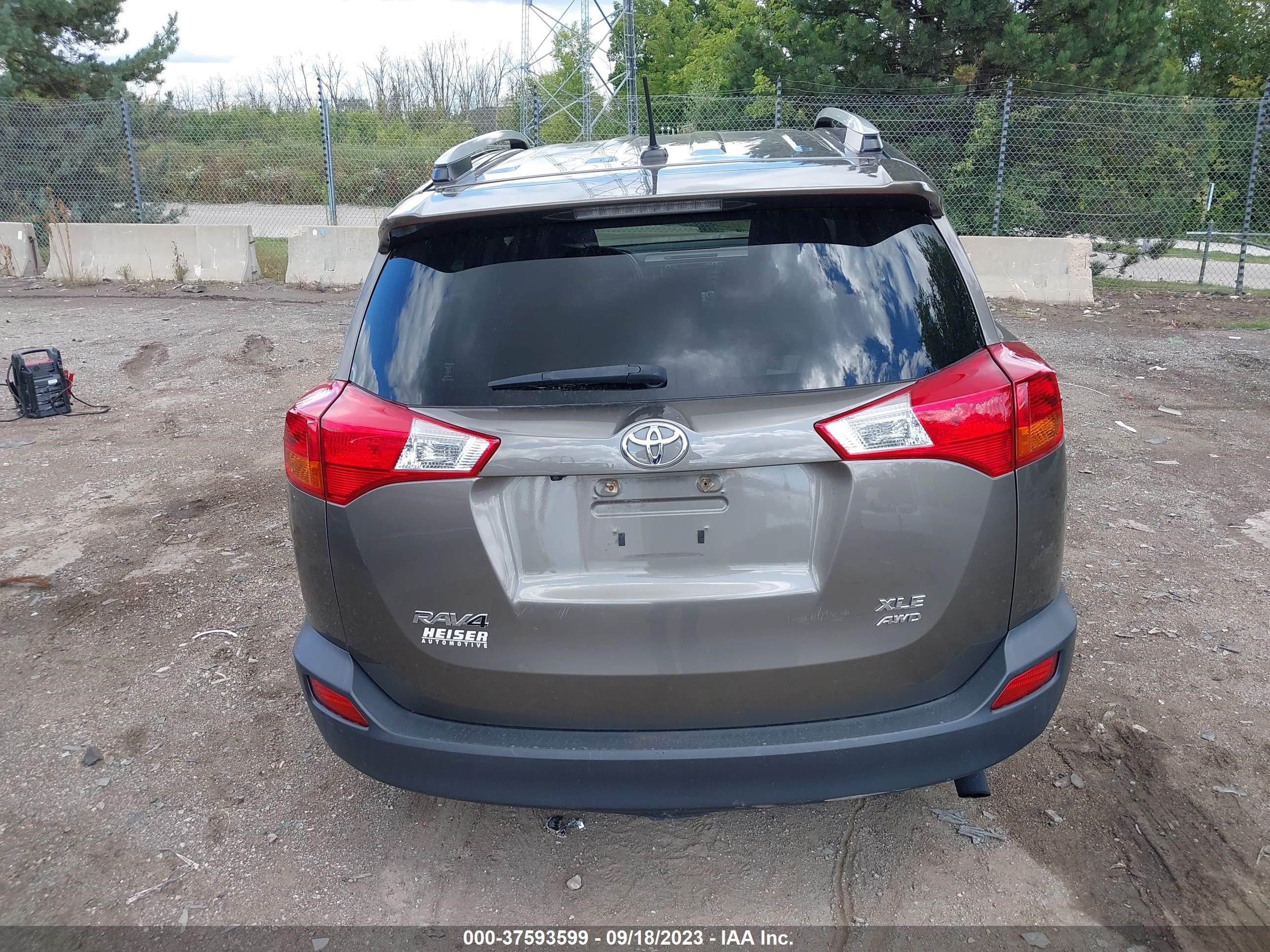 Photo 15 VIN: JTMRFREV3ED077315 - TOYOTA RAV 4 