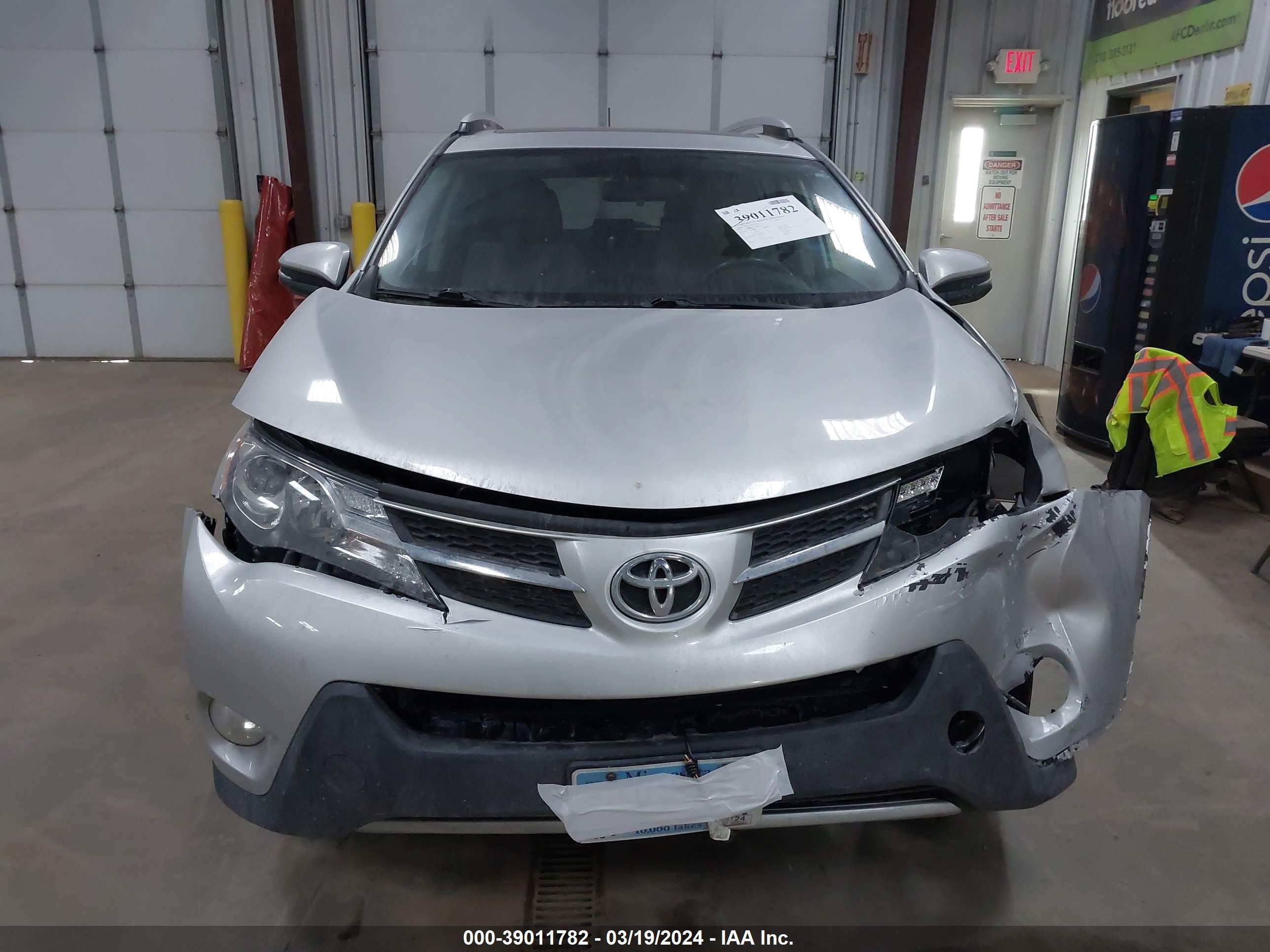 Photo 11 VIN: JTMRFREV3EJ009856 - TOYOTA RAV 4 