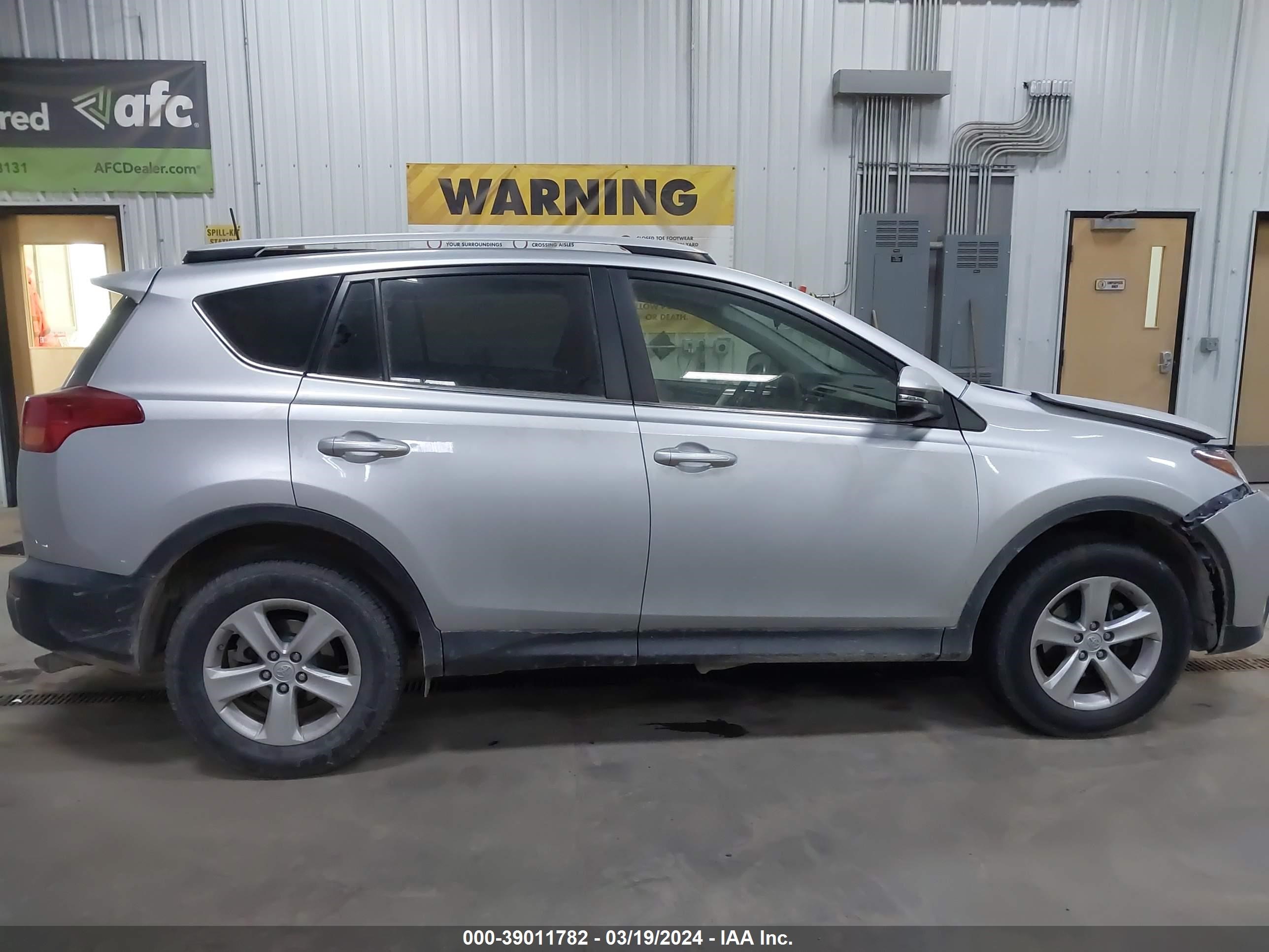 Photo 12 VIN: JTMRFREV3EJ009856 - TOYOTA RAV 4 