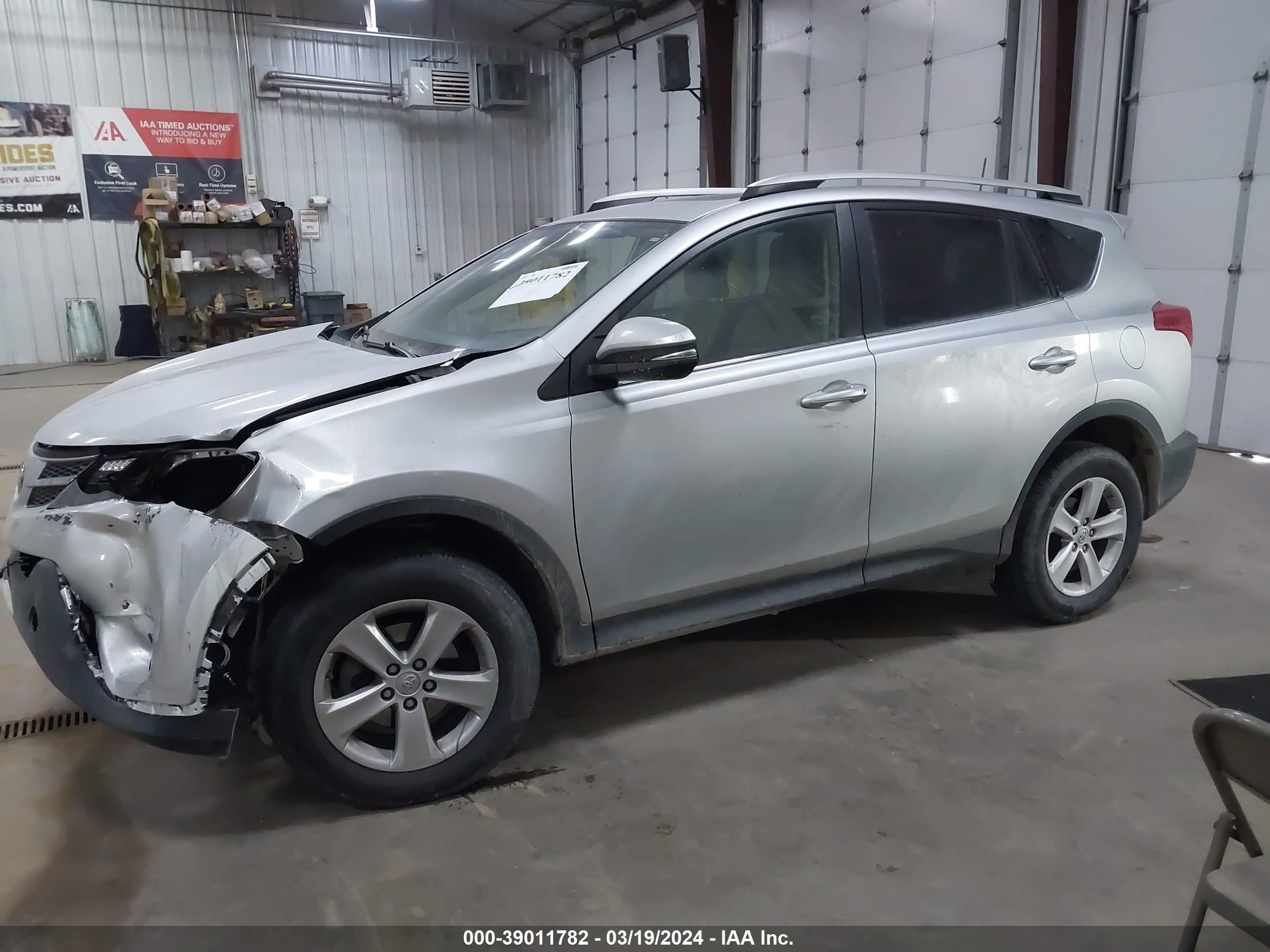 Photo 13 VIN: JTMRFREV3EJ009856 - TOYOTA RAV 4 