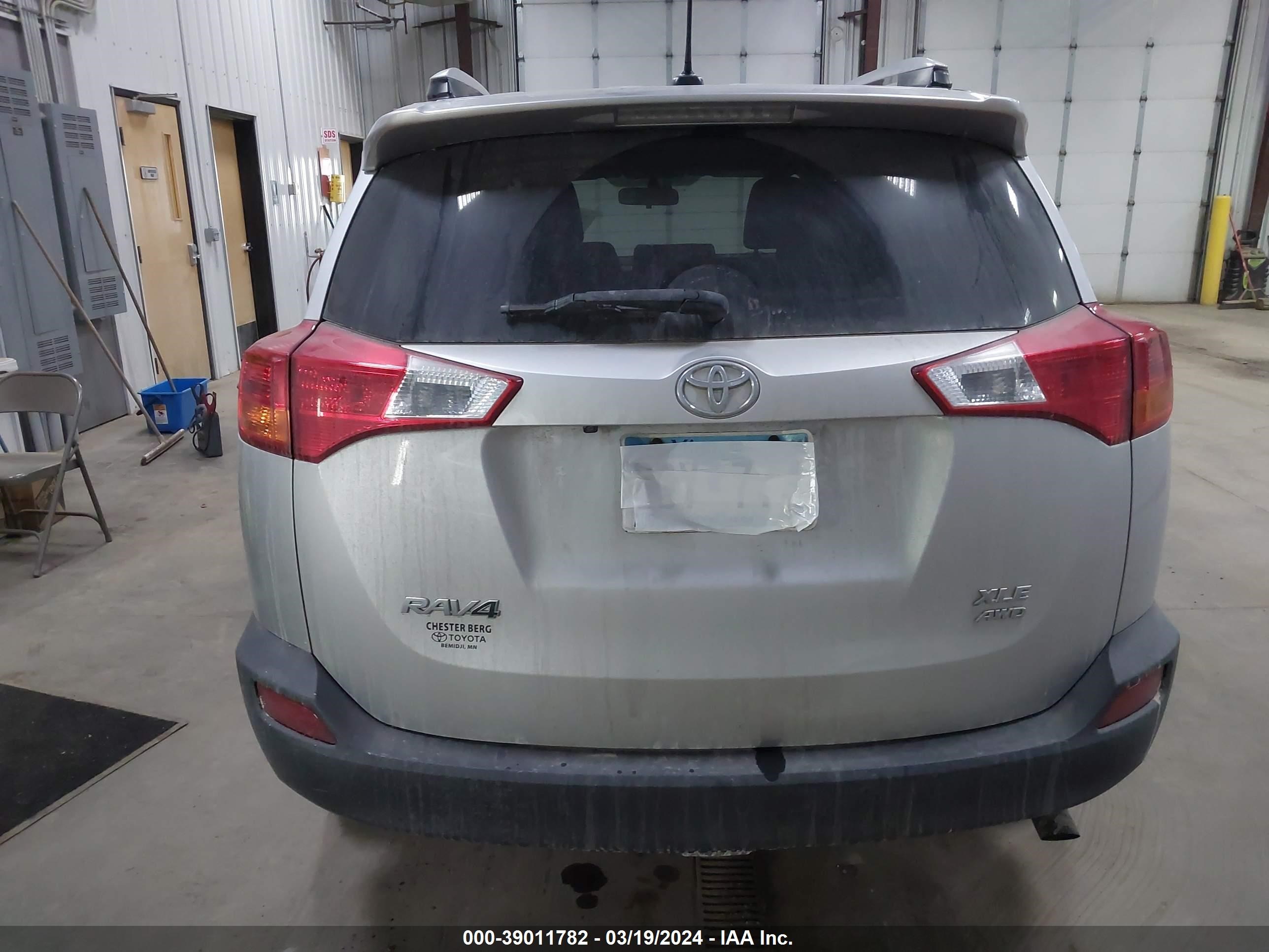 Photo 15 VIN: JTMRFREV3EJ009856 - TOYOTA RAV 4 