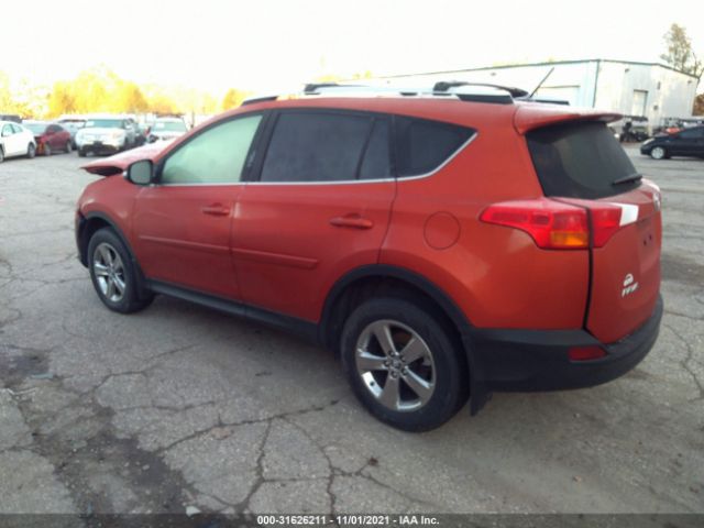 Photo 2 VIN: JTMRFREV3FD116972 - TOYOTA RAV4 