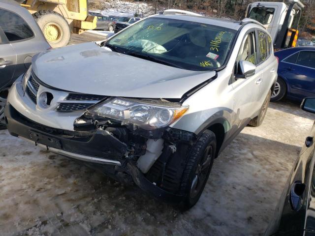 Photo 1 VIN: JTMRFREV3FJ027050 - TOYOTA RAV4 XLE 