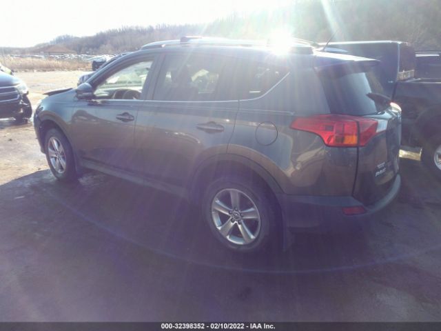 Photo 2 VIN: JTMRFREV3FJ048822 - TOYOTA RAV4 