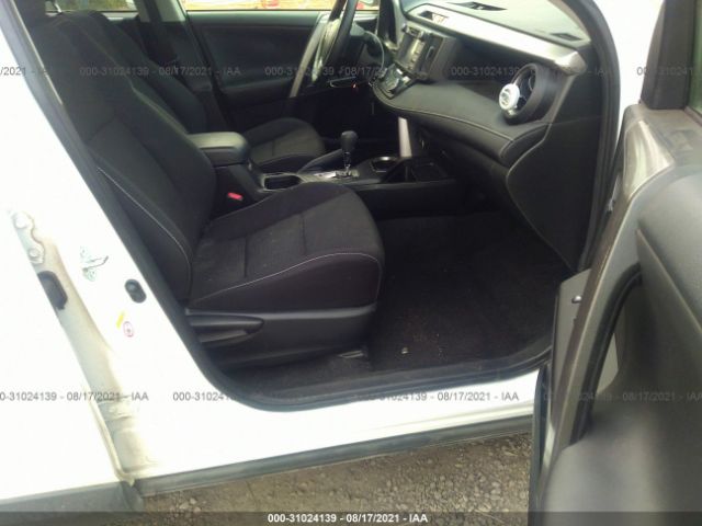 Photo 4 VIN: JTMRFREV3HD207002 - TOYOTA RAV4 