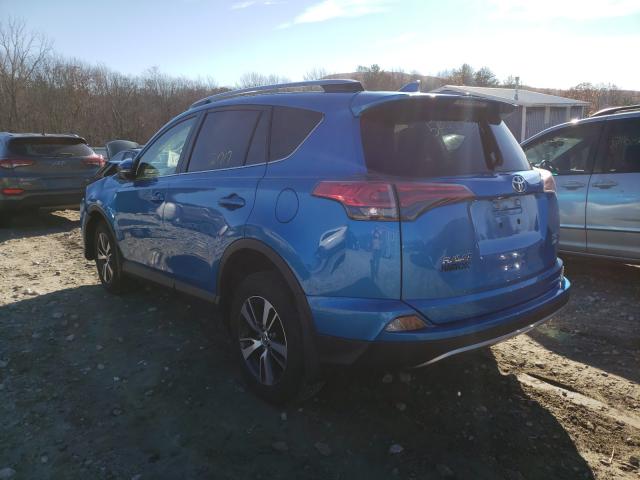 Photo 2 VIN: JTMRFREV3HD214290 - TOYOTA RAV4 XLE 