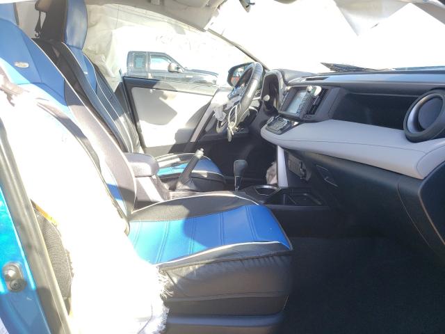 Photo 4 VIN: JTMRFREV3HD214290 - TOYOTA RAV4 XLE 