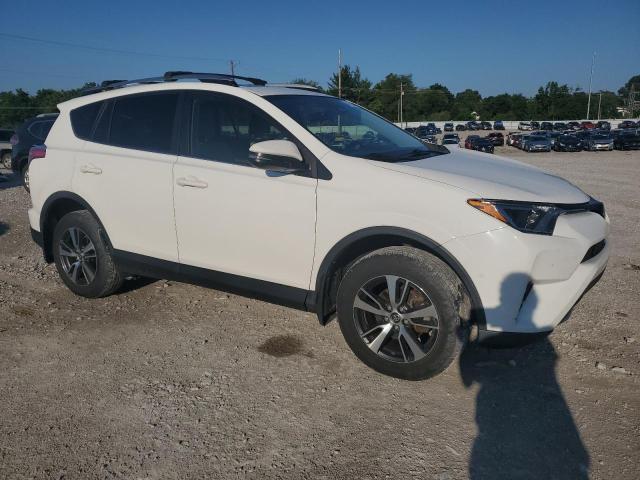 Photo 3 VIN: JTMRFREV3HJ714578 - TOYOTA RAV4 XLE 