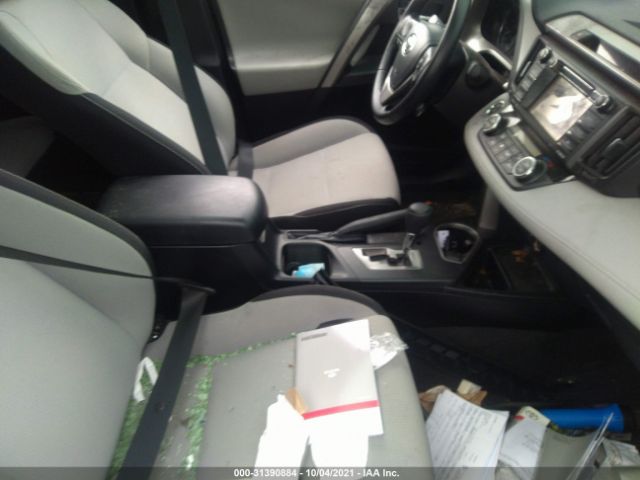 Photo 4 VIN: JTMRFREV3JJ233395 - TOYOTA RAV4 