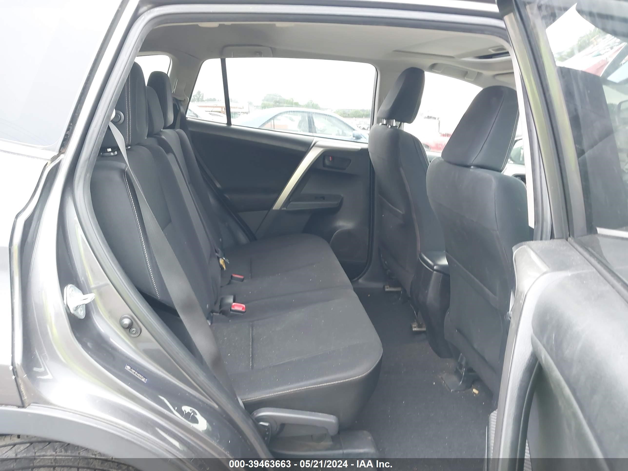 Photo 7 VIN: JTMRFREV4D5001613 - TOYOTA RAV 4 