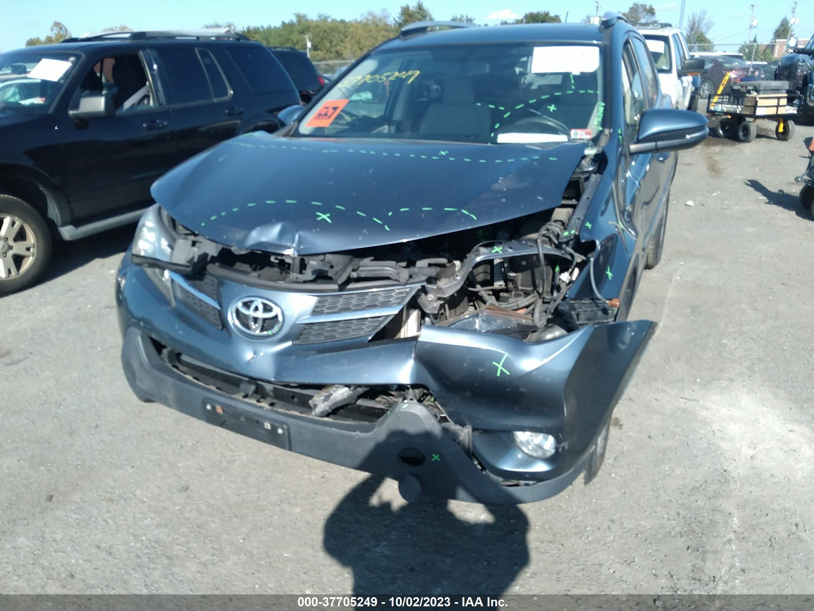 Photo 5 VIN: JTMRFREV4ED072656 - TOYOTA RAV 4 