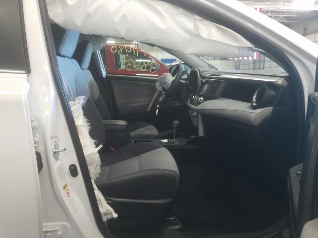 Photo 4 VIN: JTMRFREV4FD130718 - TOYOTA RAV4 XLE 