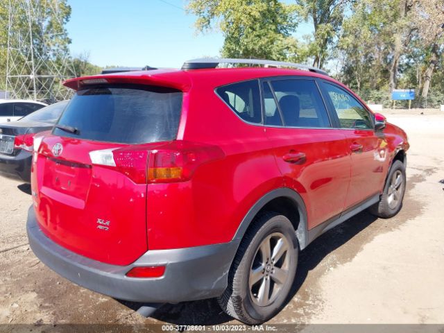 Photo 3 VIN: JTMRFREV4FD136437 - TOYOTA RAV4 