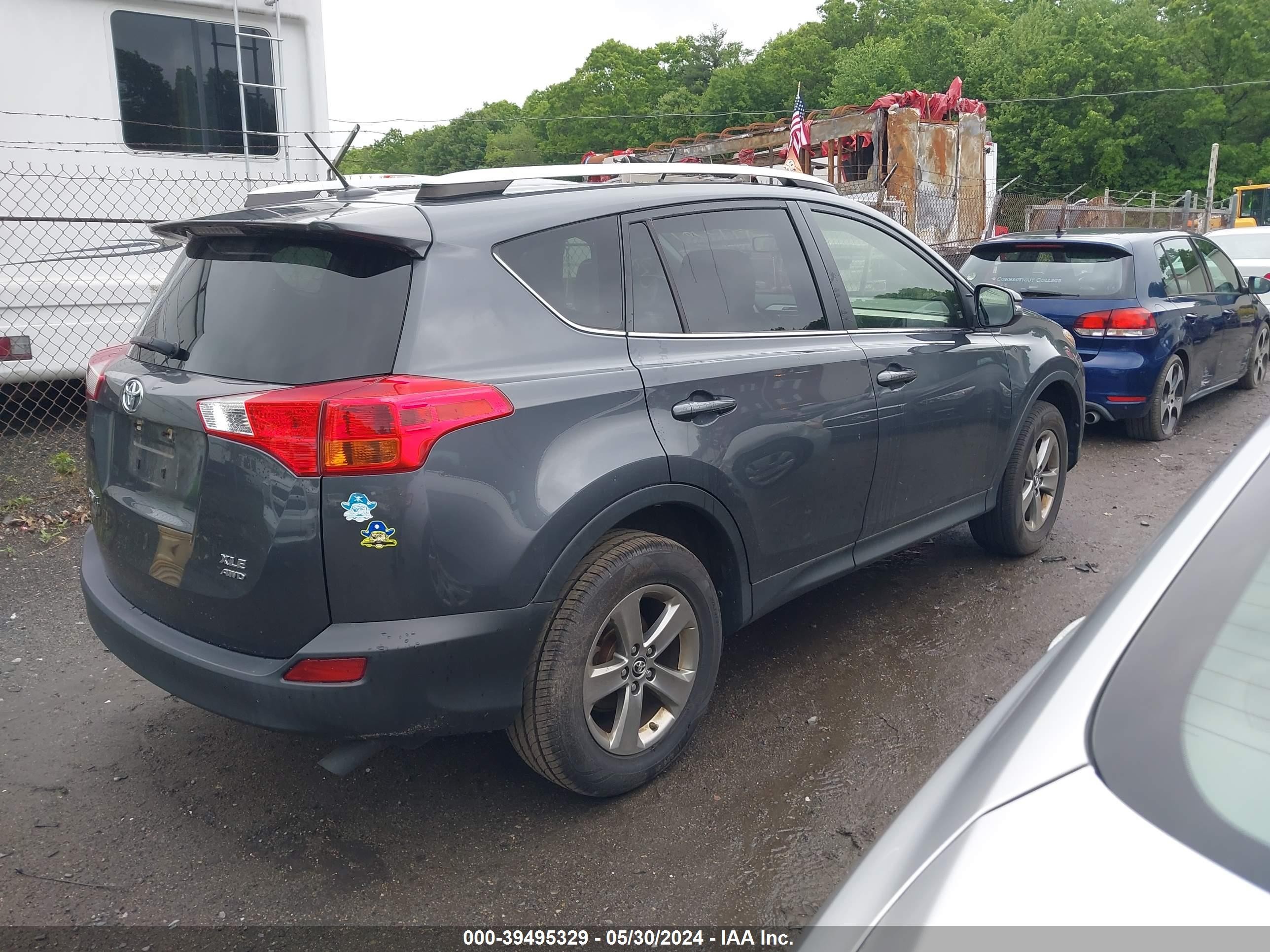 Photo 3 VIN: JTMRFREV4FD167168 - TOYOTA RAV 4 