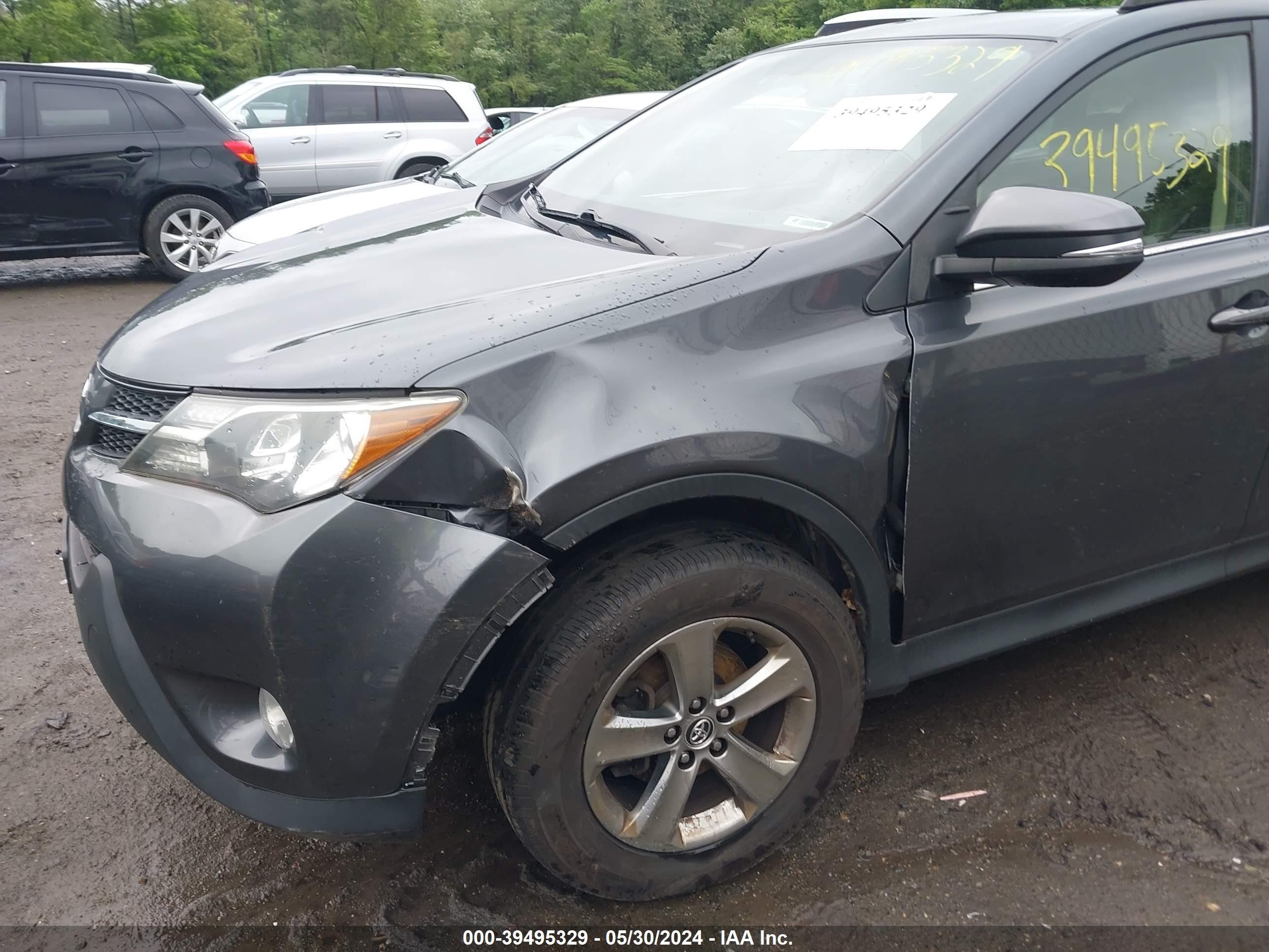 Photo 5 VIN: JTMRFREV4FD167168 - TOYOTA RAV 4 