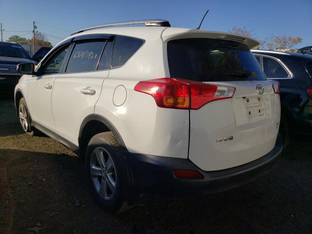 Photo 2 VIN: JTMRFREV4FJ034072 - TOYOTA RAV4 XLE 