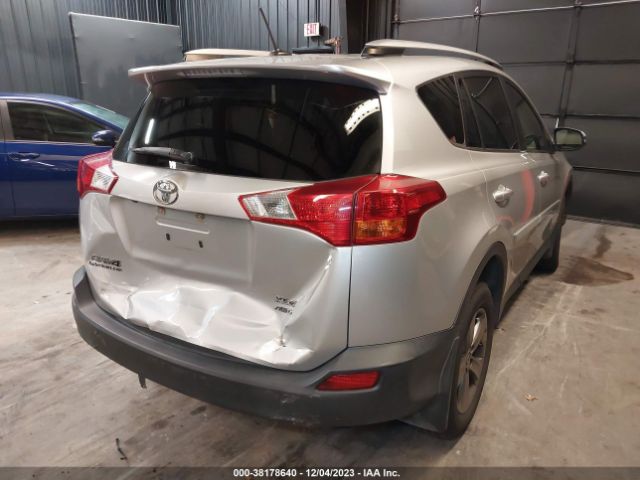 Photo 3 VIN: JTMRFREV4FJ037389 - TOYOTA RAV4 